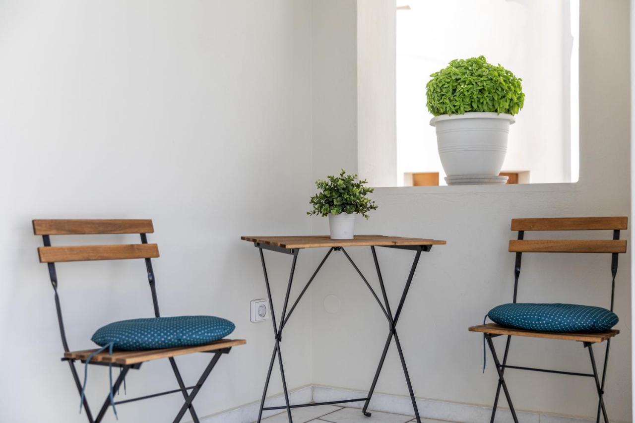 100 Steps - Harmony Apartment Naxos City ภายนอก รูปภาพ
